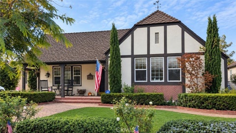 Photo of 2408 Fairmont AVE, Santa Ana, CA 92706 (MLS # PW26226479)