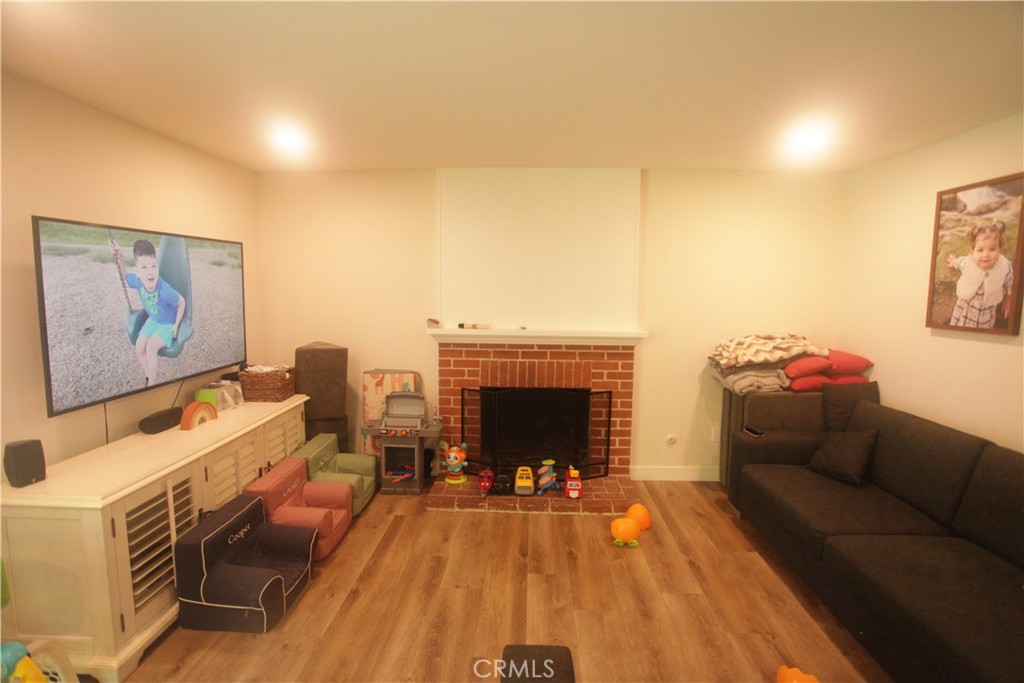 9657 Lark Circle