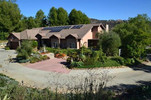 10044 Silver Creek Ln El Cajon CA 92021