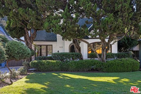 Photo of 1632 Oak Grove Drive, Los Angeles, CA 90041 (MLS # 25631771)