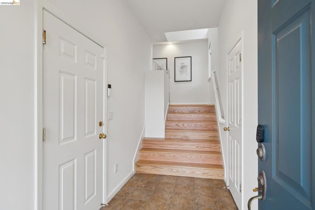 557 Hiller Dr