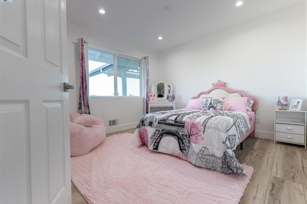 FAIRFIELD - Residential