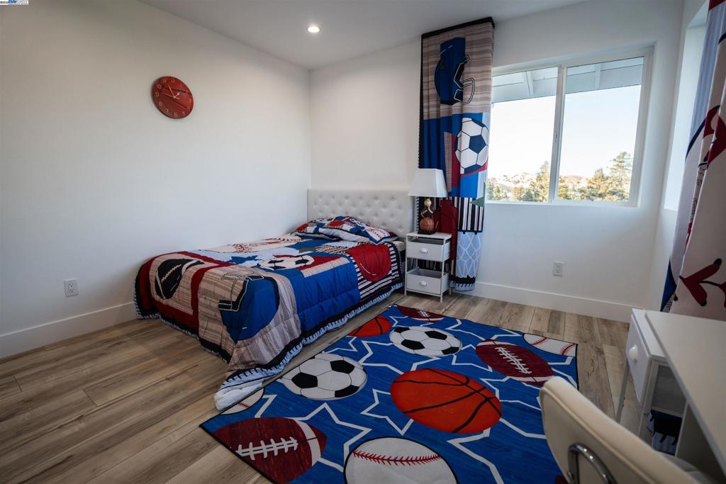 FAIRFIELD - Residential