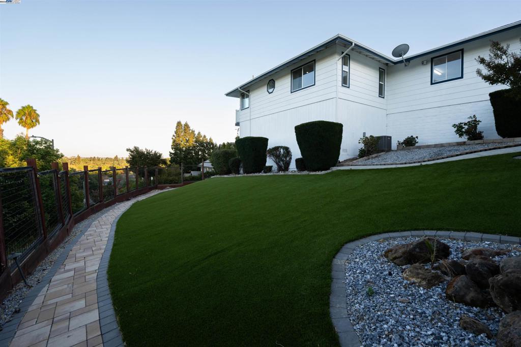 FAIRFIELD - Residential