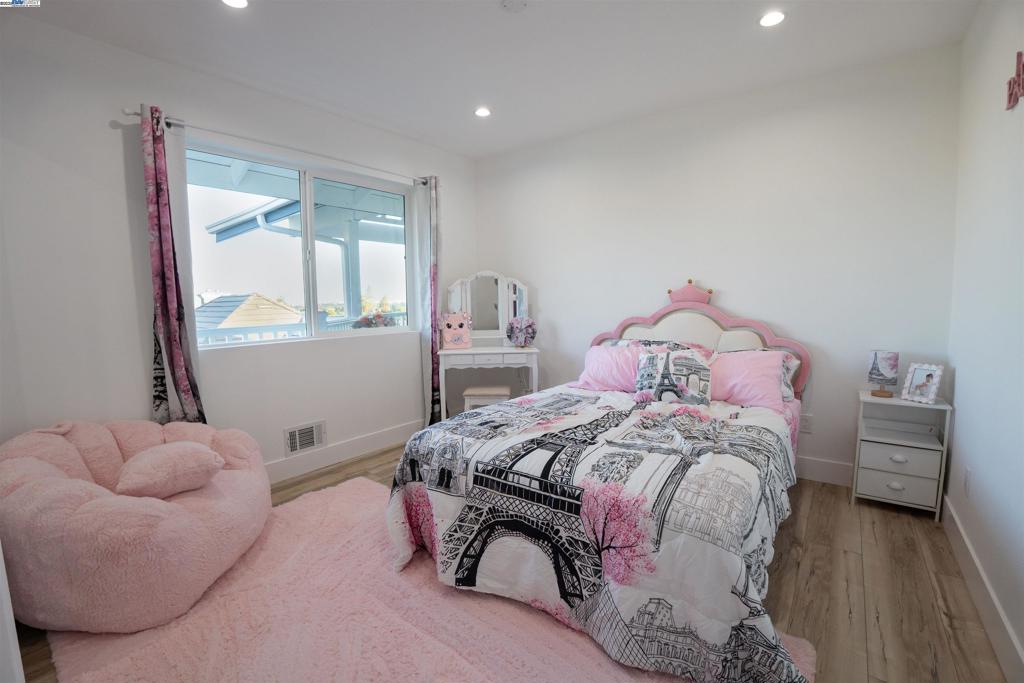 FAIRFIELD - Residential