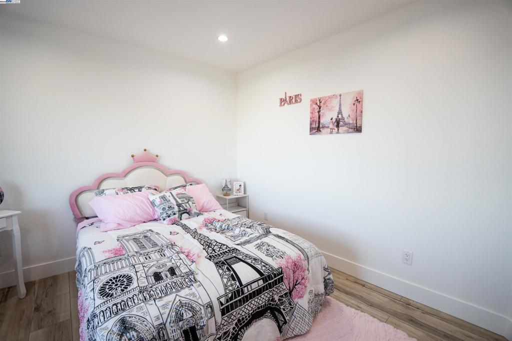 FAIRFIELD - Residential