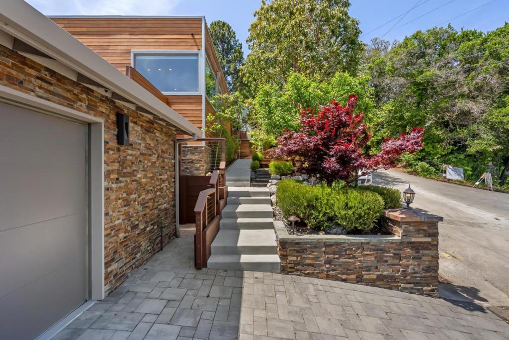 Properties 2 1 Millbrae Circle