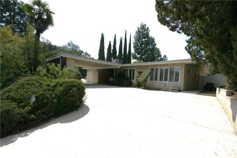 Photo of 11400 Dona Evita, Los Angeles, CA 91604 (MLS # SR26202570)