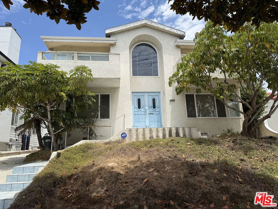 1212 S Irena Avenue