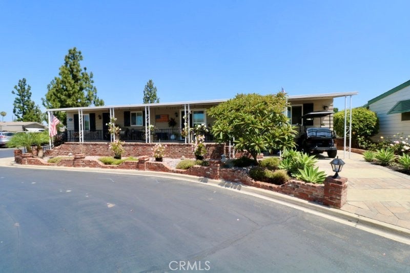2201 Lake Side Drive 99
