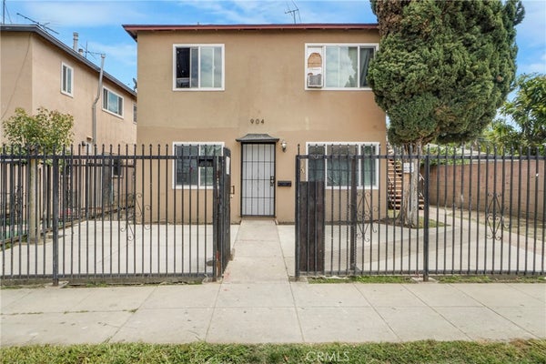 904 S BULLIS RD, COMPTON, CA 90221 - Image 1c3dc68ef32a0b99fcdabf7fa27f3b2e/3808222680