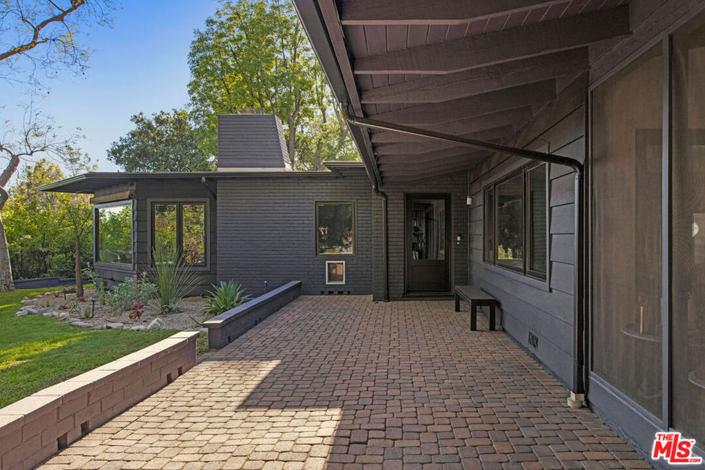 2235 Villa Heights Road