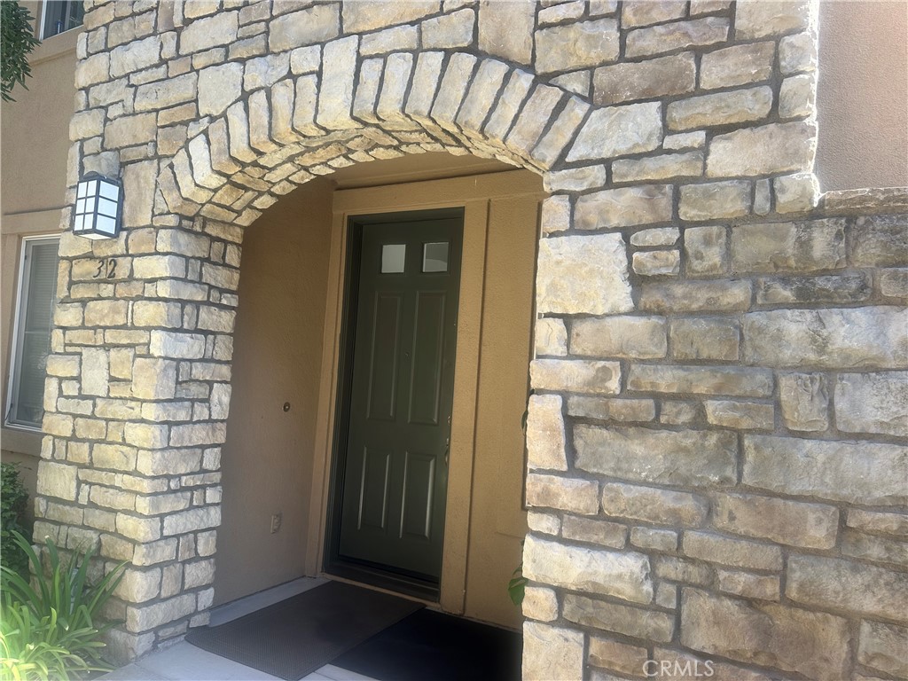 This is a room within a fully furnished home. Room is within a community in Irvine. This bedroom and bathroom is located on the bottom floor. Lease includes all utilities and fully furnished.