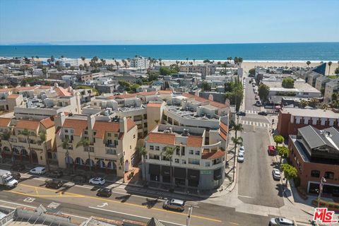 Photo of 235 Main Street #121, Venice, CA 90291 (MLS # 25613063)
