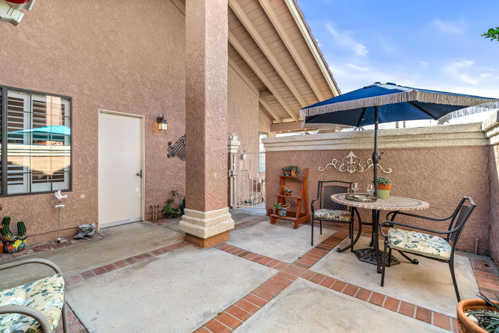 42892 Scirocco Road
