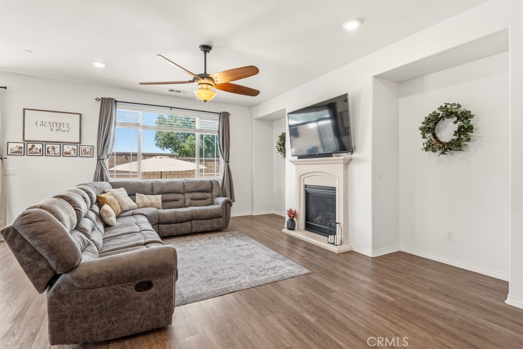 29100 Redwood