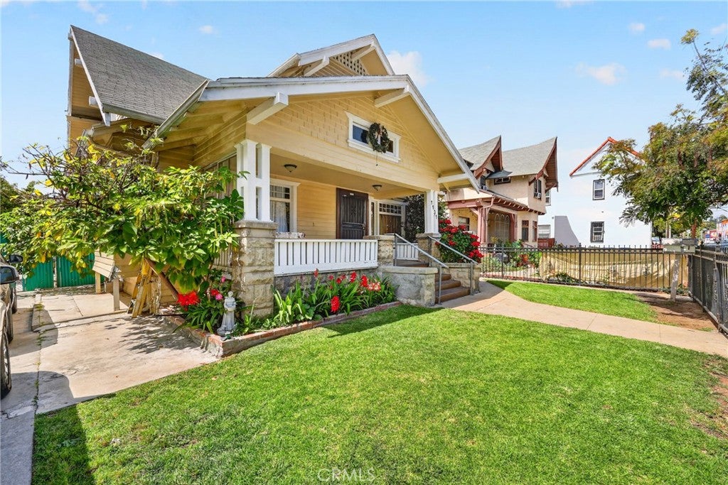 1131 Echo Park Ave