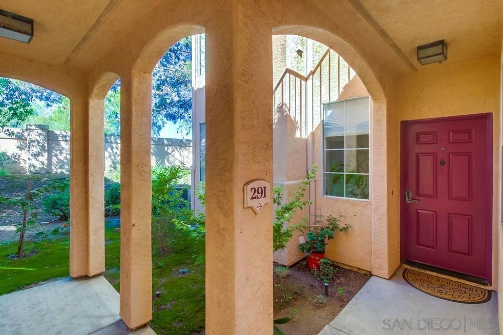 Photo of 18650 Caminito Cantilena #291, San Diego, CA 92128 (MLS # 250041631SD)