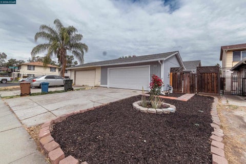 Photo of 1730 Springwood Way, Antioch, CA 94509 (MLS # 41140315)