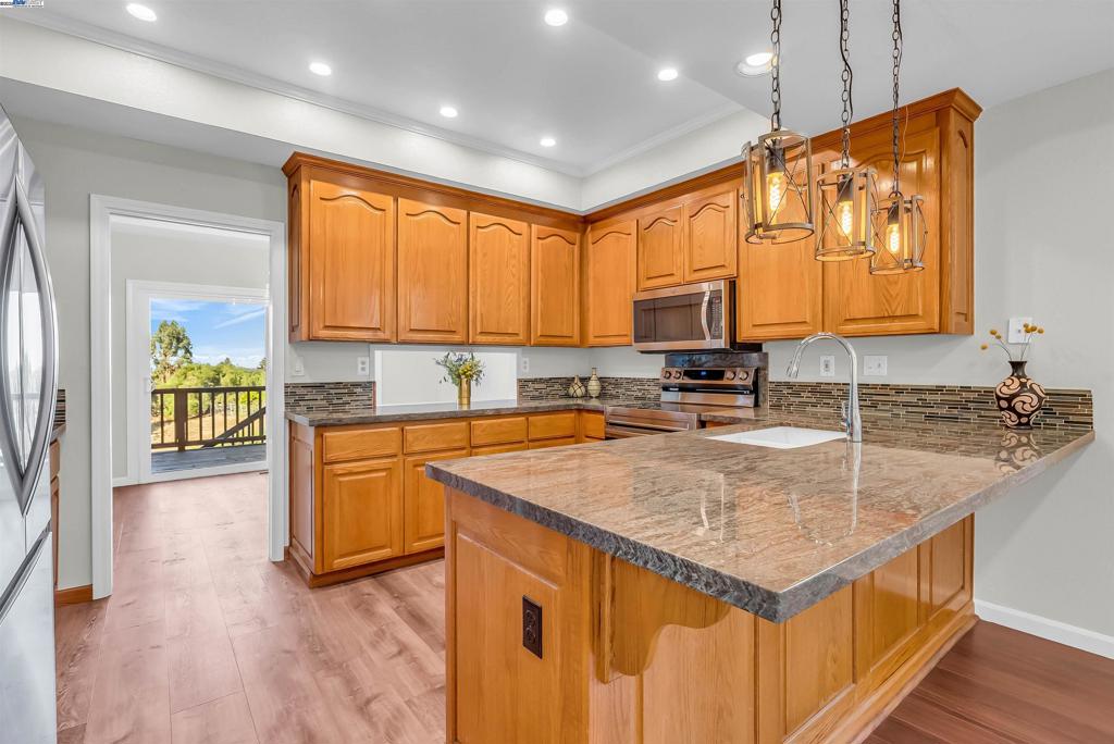 FAIRVIEW - Residential