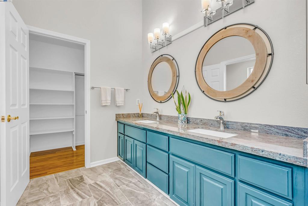 FAIRVIEW - Residential