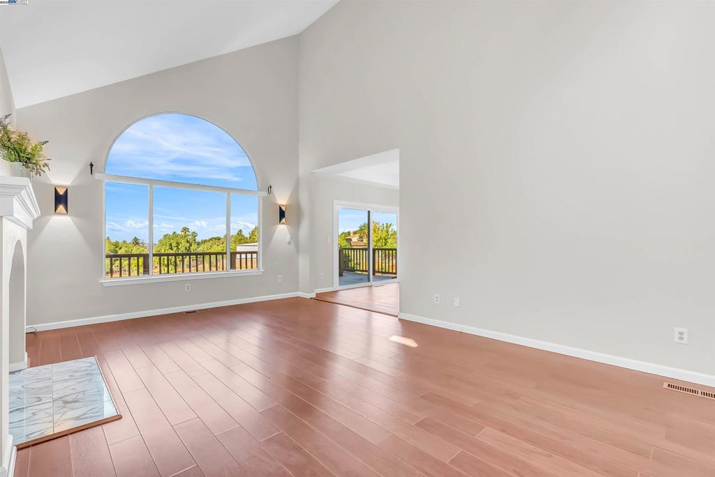 FAIRVIEW - Residential