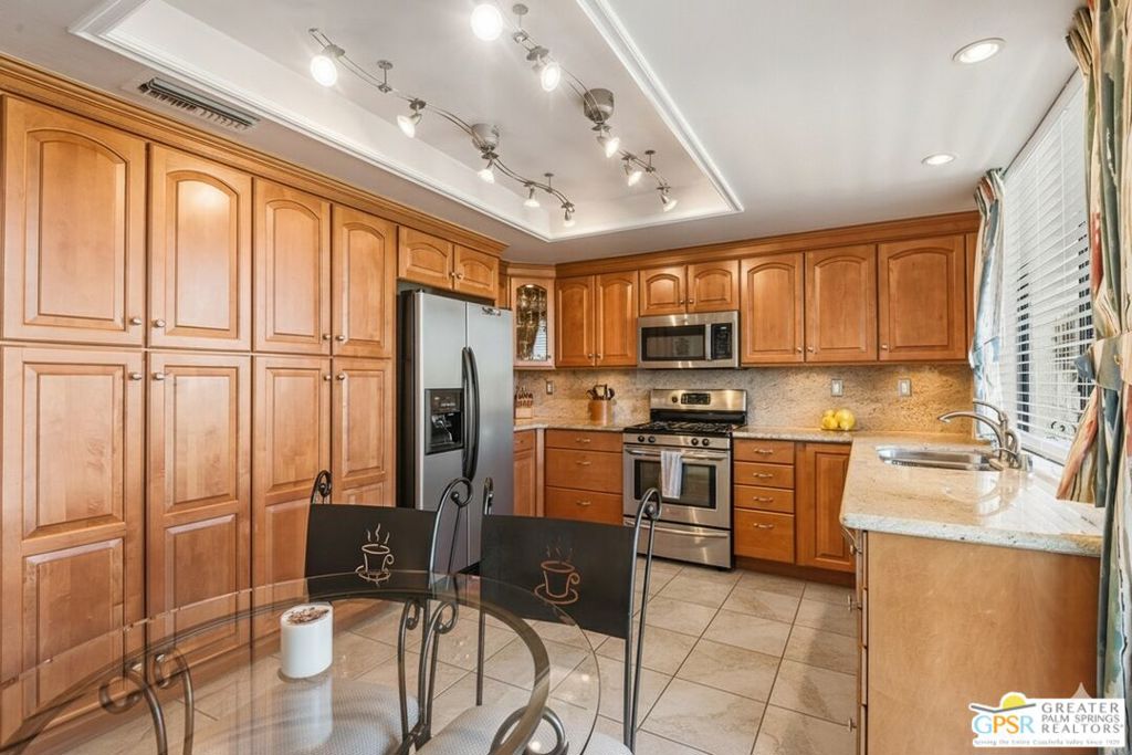 Rancho Las Palmas C.C. - Residential