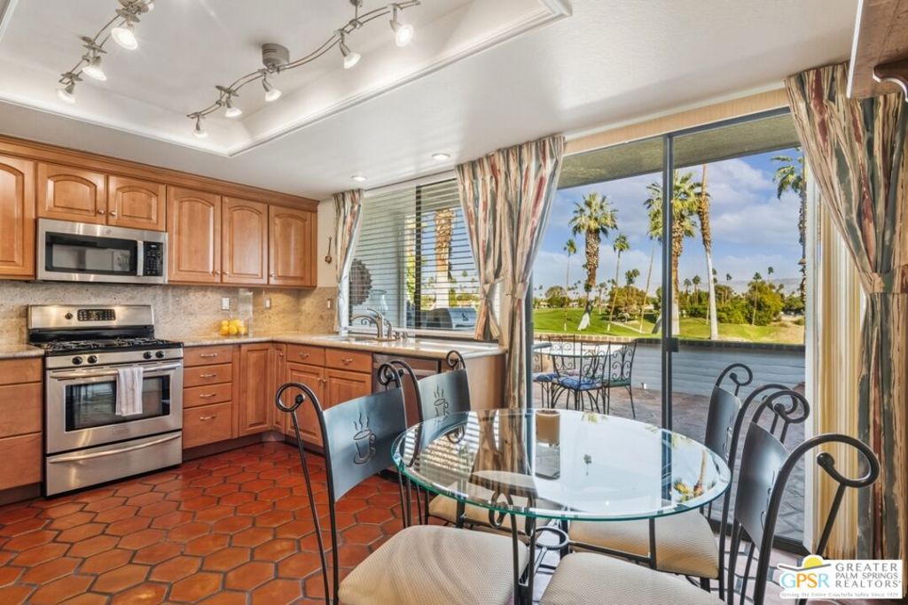 Rancho Las Palmas C.C. - Residential