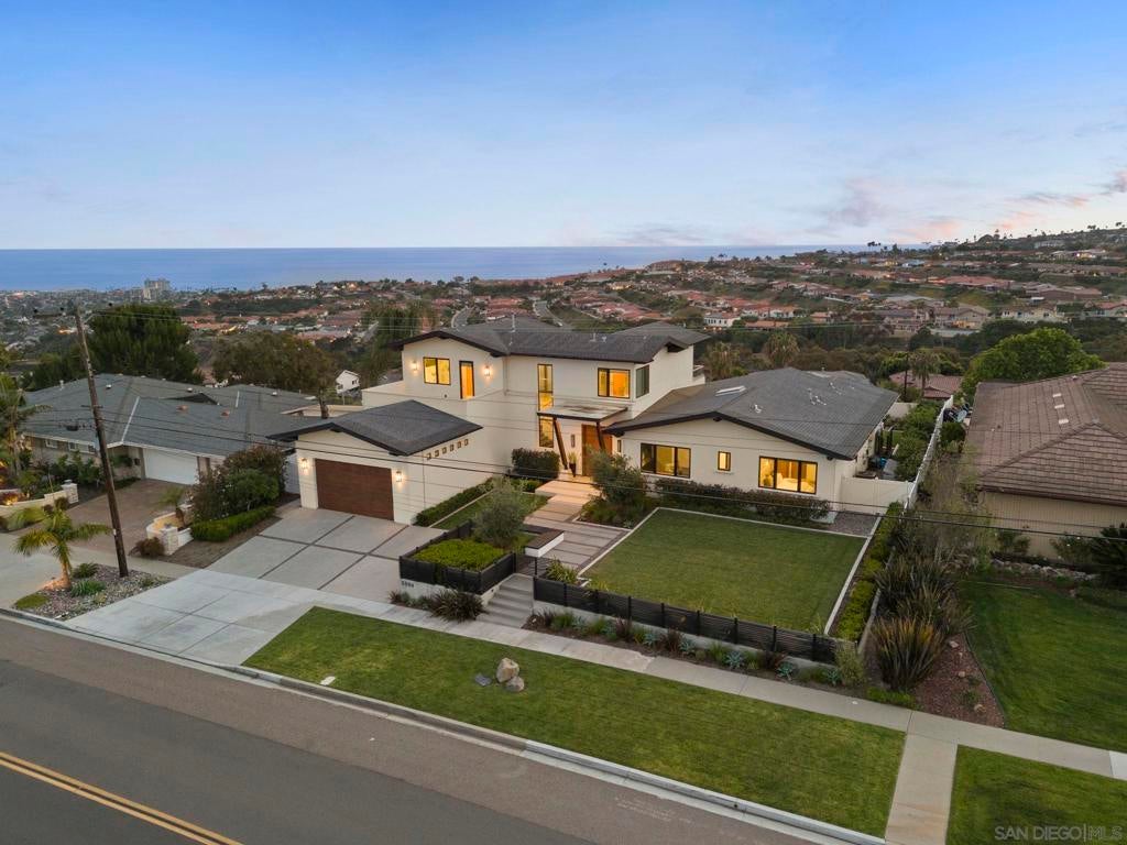5594 Soledad Rd Rd