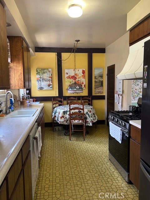 727 W 32nd Street