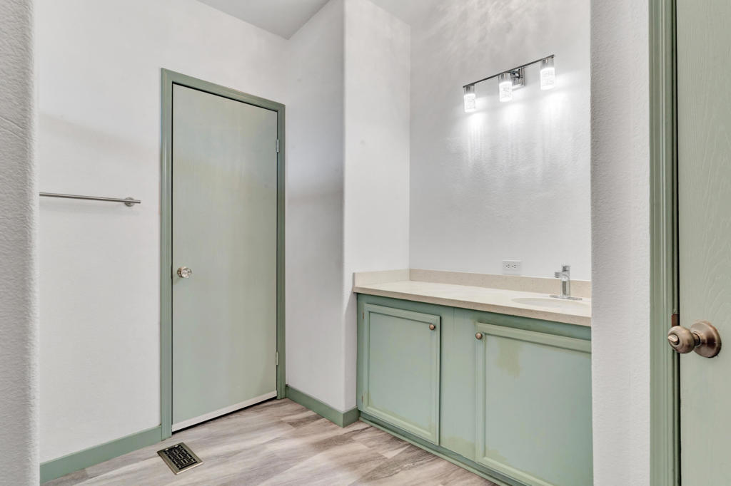 Not Applicable-1 - Manufactured In Park