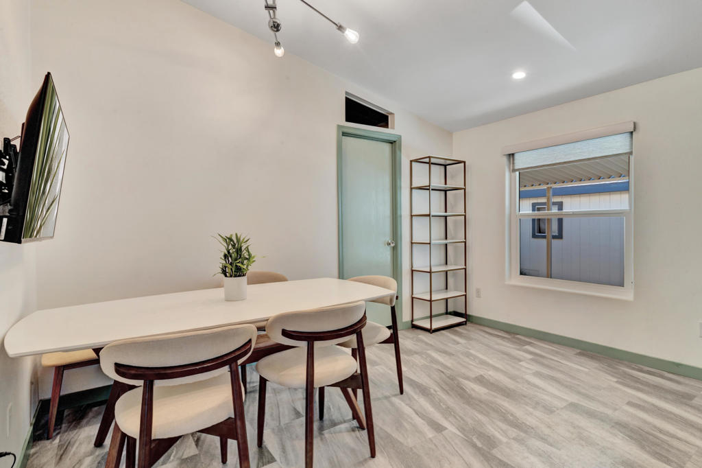 Not Applicable-1 - Manufactured In Park