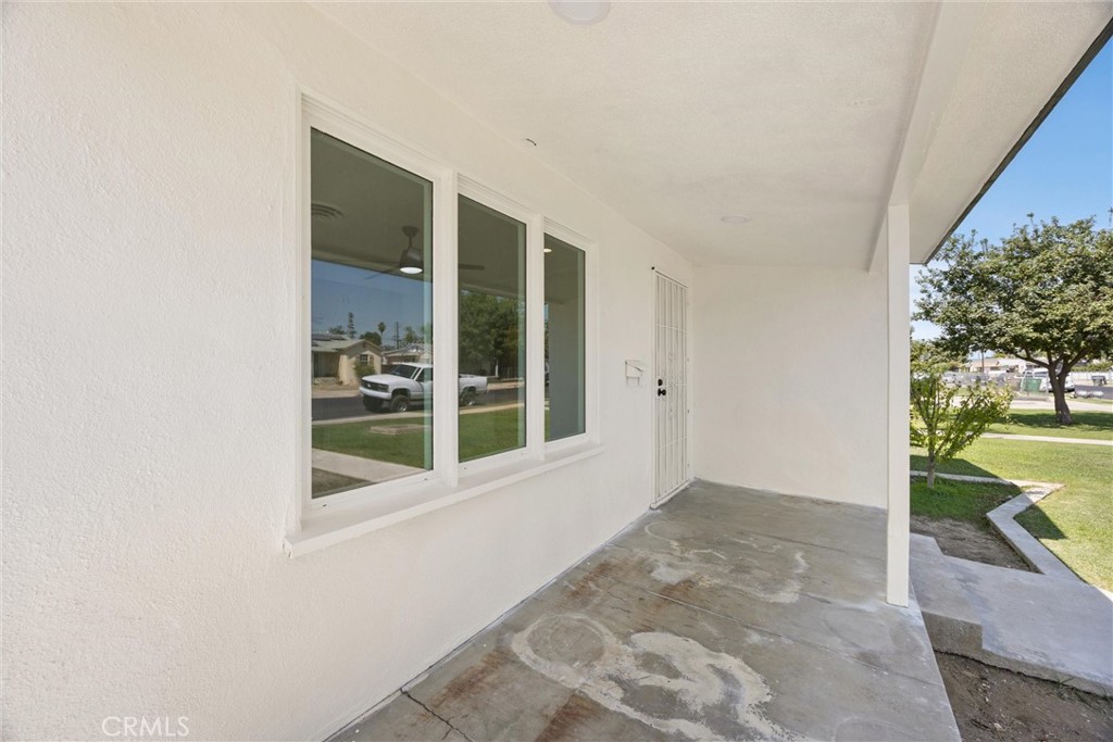 309 El Tejon Avenue