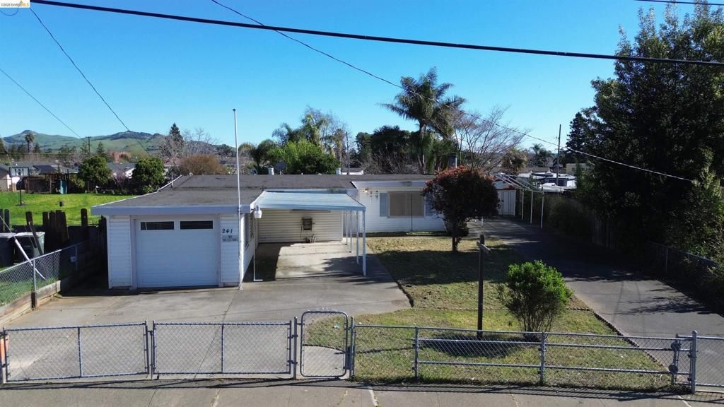 Photo of 241 Los Altos Pl Dr, American Canyon, CA 94503 (MLS # 41127381)