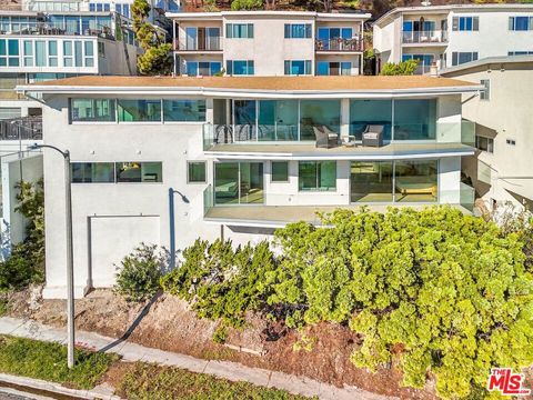 Photo of 18109 Coastline Drive, Malibu, CA 90265 (MLS # 26637603)