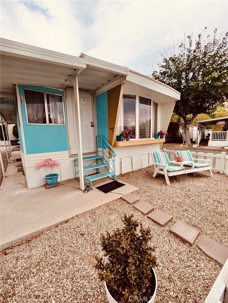 448 Scodie Ave 15