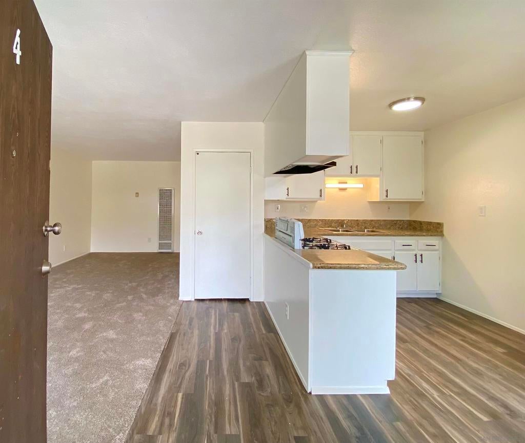 8965 Switzer Dr 4