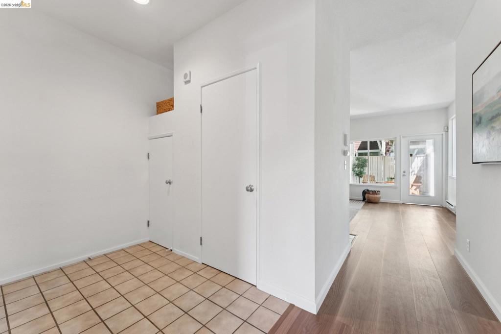 145 Bayside Ct