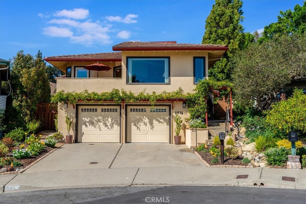 1674 La Vineda Court