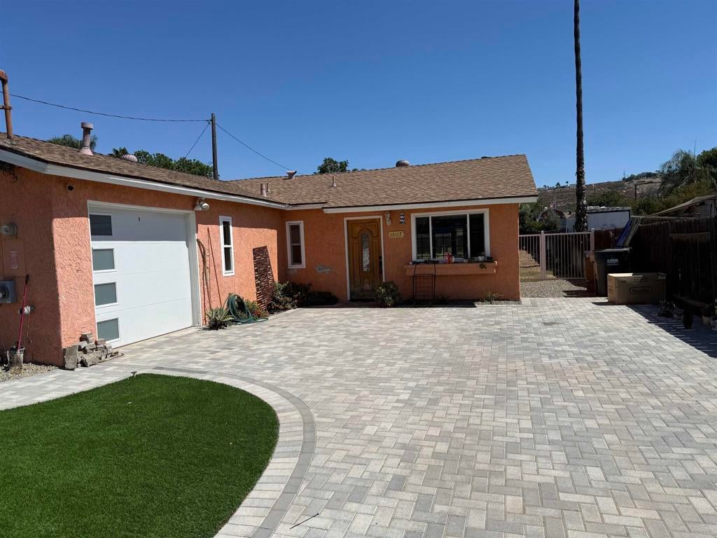 Photo 1 of 27 — 13107 Lindo Lane, Lakeside, CA 92040