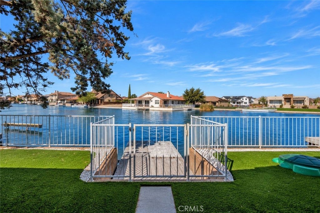 18262 Harbor