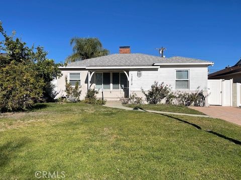 12619 Tiara St. Valley Village CA 91607