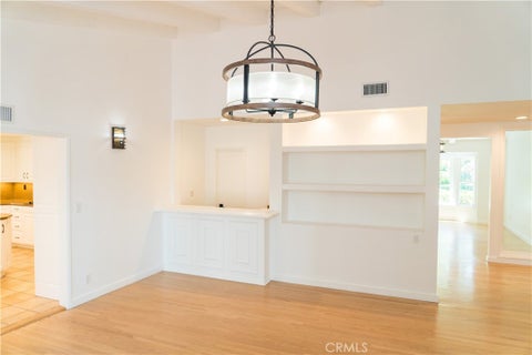 Photo of 5054 Encino Avenue, Encino, CA 91316 (MLS # SR26155778)