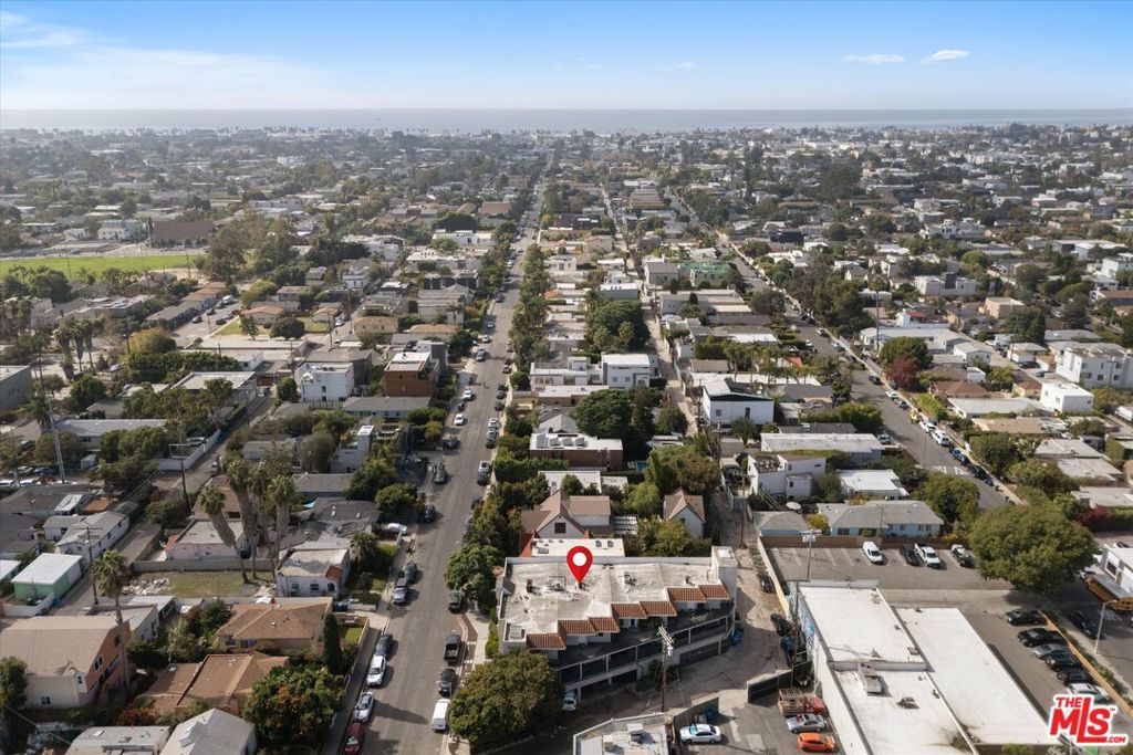 Photo of 845 Brooks Avenue #1, Venice, CA 90291 (MLS # 25580645)