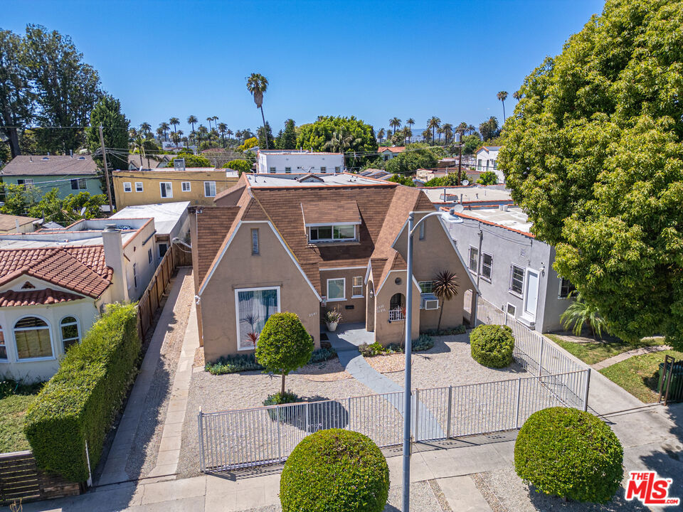 2839 Hillcrest Drive