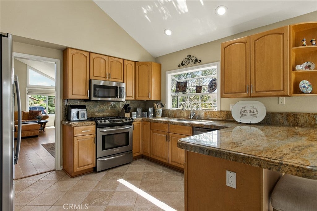 8381 Seaport Dr., Huntington Beach CA 92646 - Photo 6