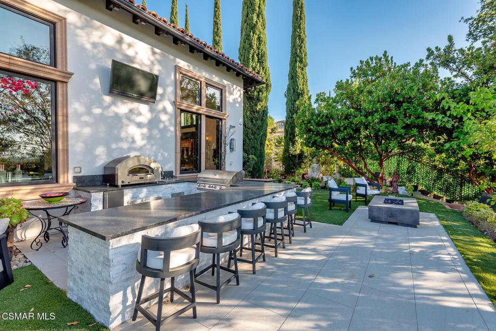THE premier trophy estate with a prime location in the ultra exclusive – image 53