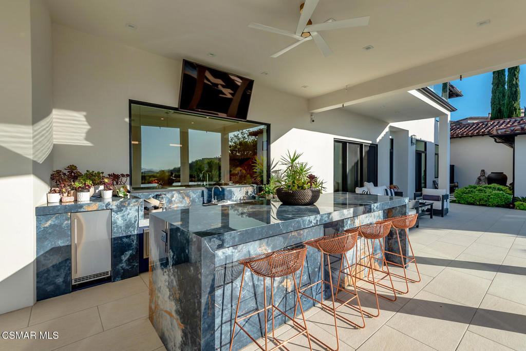 THE premier trophy estate with a prime location in the ultra exclusive – image 61