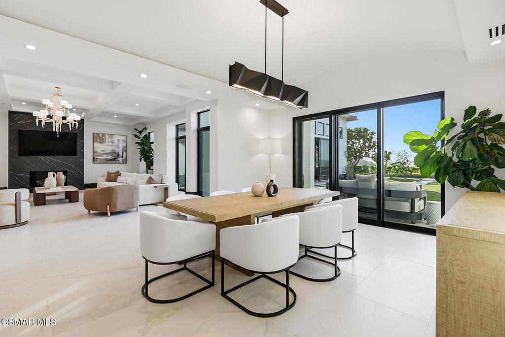THE premier trophy estate with a prime location in the ultra exclusive – image 26