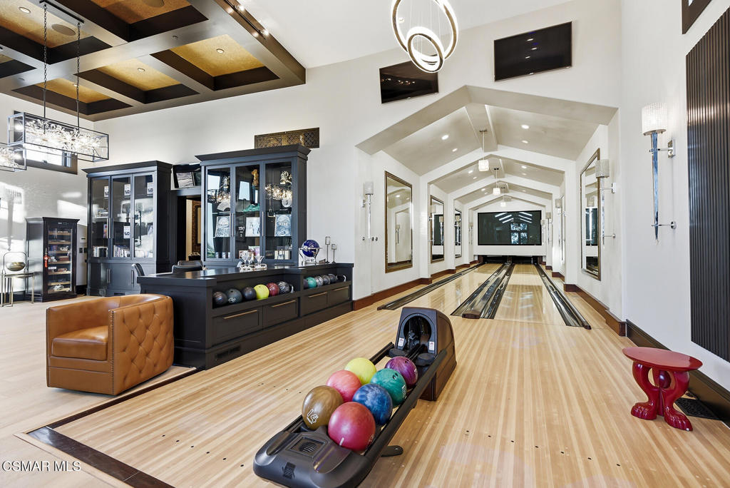 THE premier trophy estate with a prime location in the ultra exclusive – image 21